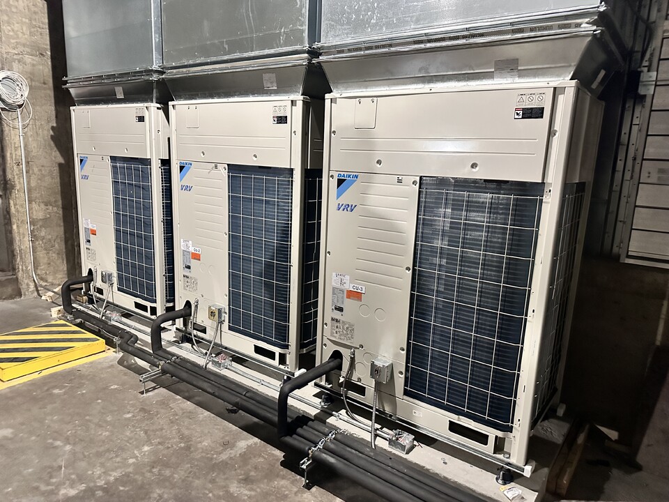 Ticari Binada Çoklu VRF Dış Üniteler